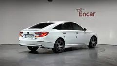 2022 Honda Accord 2.0 Hybrid Touring, белый — фото 2