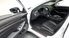 2022 Honda Accord 2.0 Hybrid Touring, белый — фото 11