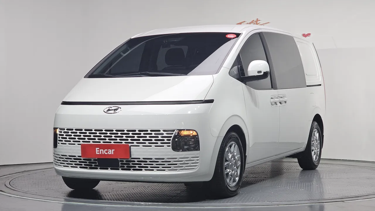 2022 Hyundai Staria Cargo 5-Seater