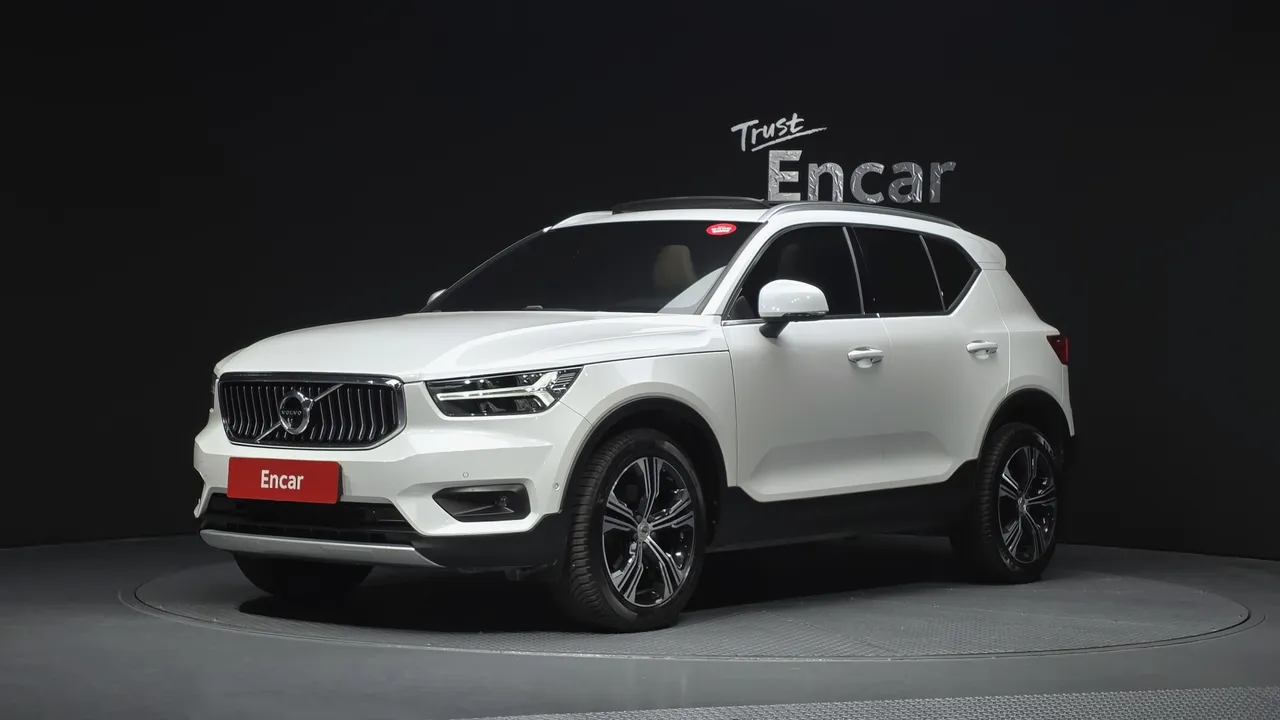 2022 Volvo XC40 B4 Inscription