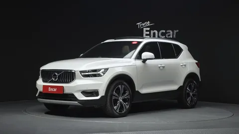 2022 Volvo XC40 B4 Inscription