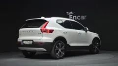 2022 Volvo XC40 B4 Inscription — фото 2