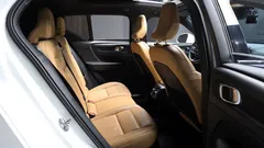2022 Volvo XC40 B4 Inscription — фото 12