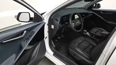 2022 Kia Niro Signature, белый — фото 10