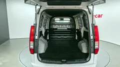 2023 Hyundai Staria Cargo 3-Seater — фото 20