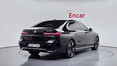 2023 BMW 7-Series 750e xDrive M Sport — фото 2