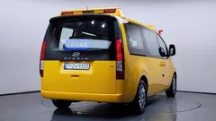 2022 Hyundai Staria 4WD Kinder Safety Car — фото 2