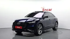 2022 Audi Q8 55 TFSI Quattro Premium — фото 1