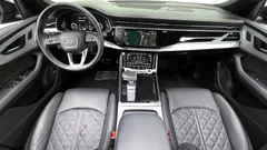 2022 Audi Q8 55 TFSI Quattro Premium — фото 7