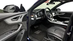 2022 Audi Q8 55 TFSI Quattro Premium — фото 10