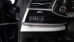 2022 Audi Q8 55 TFSI Quattro Premium — фото 13