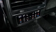 2022 Audi Q8 55 TFSI Quattro Premium — фото 19