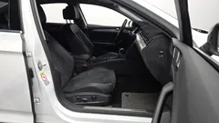 2022 Volkswagen Passat 2.0 TDI Premium — фото 11