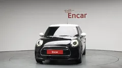 2023 Mini Cooper 5Door Classic — фото 3