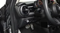 2023 Mini Cooper 5Door Classic — фото 13