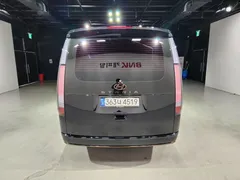 2023 Hyundai Staria Lounge 9-Seater — фото 5