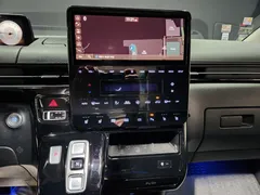 2023 Hyundai Staria Lounge 9-Seater — фото 10