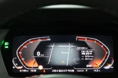 2023 BMW 1-Series 120i M Sports — фото 15