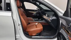2023 BMW 7-Series 750e xDrive M Sport, белый — фото 11