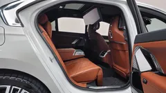 2023 BMW 7-Series 750e xDrive M Sport, белый — фото 12