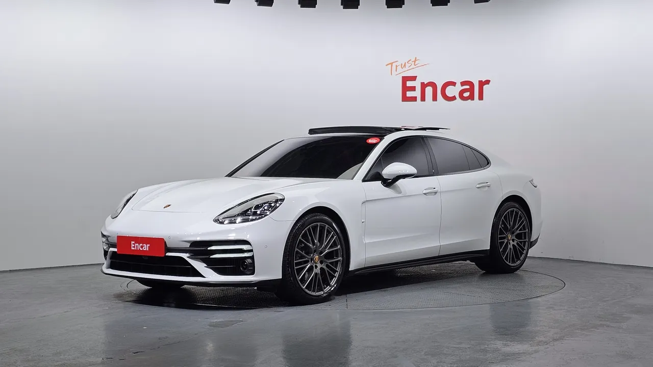 2023 Porsche Panamera 2.9 AWD Platinum Edition