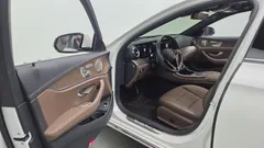 2022 Mercedes-Benz E-Class E220d 4MATIC Exclusive — фото 10