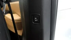 2023 Kia Carnival Diesel 9-Seater Prestige — фото 20