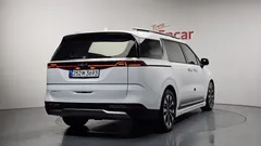 2023 Kia Canival Gasoline 9-Seater Signature, белый — фото 2