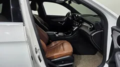 2022 Mercedes-Benz GLC-Class GLC300e 4MATIC — фото 11