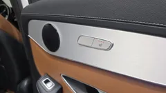 2022 Mercedes-Benz GLC-Class GLC300e 4MATIC — фото 19