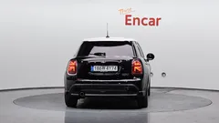 2022 Mini Cooper 5Door Classic — фото 4