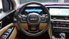 2023 Kia Carnival Diesel 11-Seater Prestige — фото 13