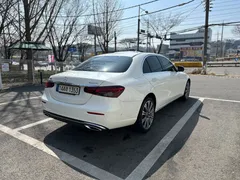 2023 Mercedes-Benz E-Class E350 4MATIC Exclusive — фото 4