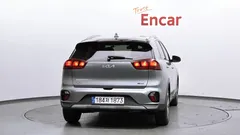 2022 Kia Niro 1.6 HEV, серебристый — фото 4