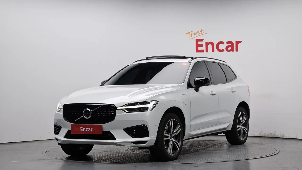 2021 Volvo XC60 T8 R-Design