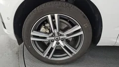 2021 Volvo XC60 T8 R-Design, белый — фото 5