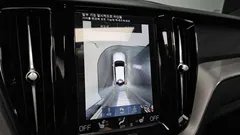 2021 Volvo XC60 T8 R-Design, белый — фото 16