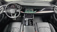 2023 Audi Q8 55 TFSI Quattro Premium, чёрный — фото 7