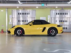 2022 Porsche 718 4.0 GTS, жёлтый — фото 3