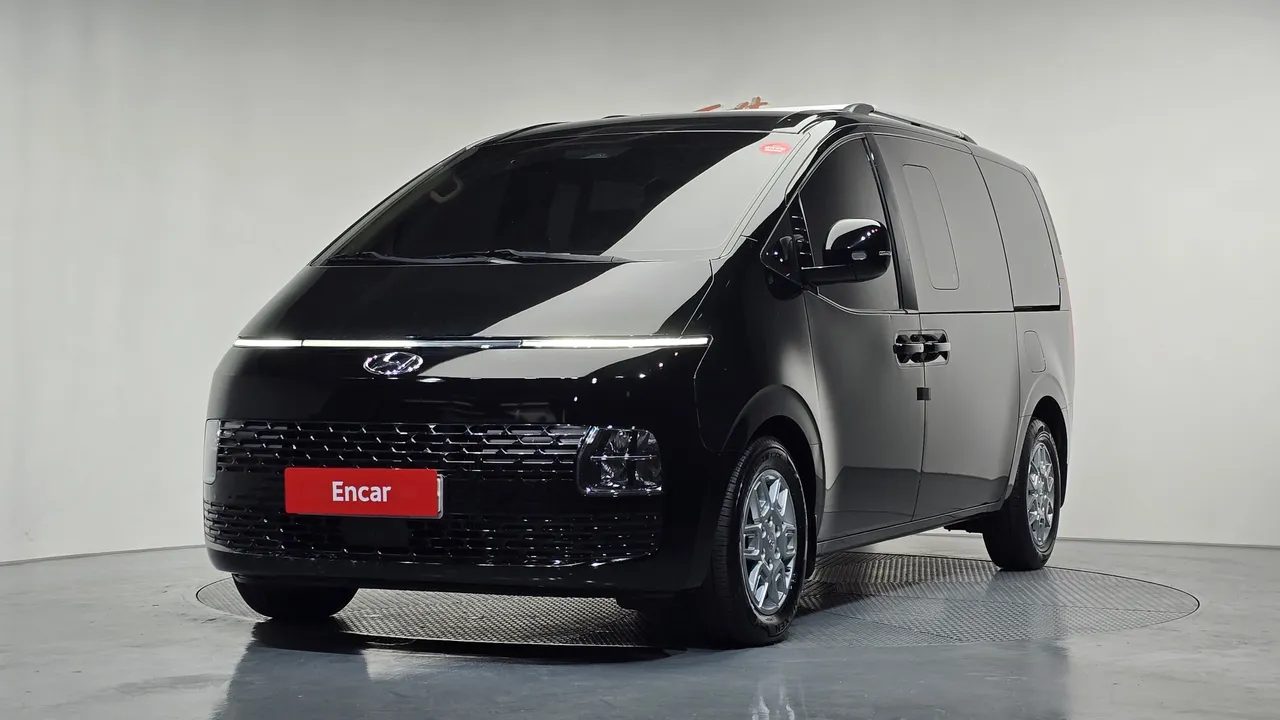 2022 Hyundai Staria Cargo 5-Seater
