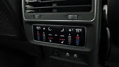 2022 Audi Q7 55 TFSI Quattro Premium — фото 17