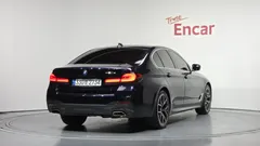2022 BMW 5-Series 530e M Sport — фото 2