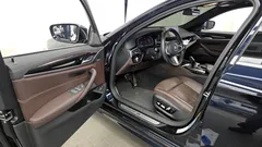 2022 BMW 5-Series 530e M Sport — фото 10