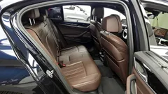 2022 BMW 5-Series 530e M Sport — фото 12