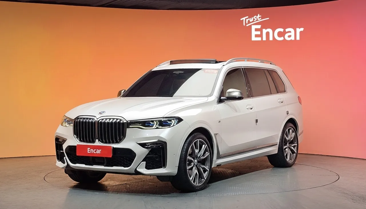 2022 BMW X7 M50i 6STR