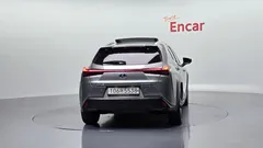 2021 Lexus UX 2.0 AWD, серо-серебристый — фото 4