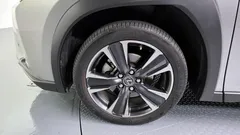 2021 Lexus UX 2.0 AWD, серо-серебристый — фото 5