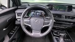 2021 Lexus UX 2.0 AWD, серо-серебристый — фото 13