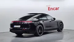 2022 Porsche Panamera 4.0 GTS, чёрный — фото 2
