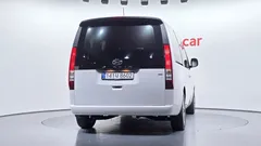 2023 Hyundai Staria 4WD Tourer 9-Seater — фото 4